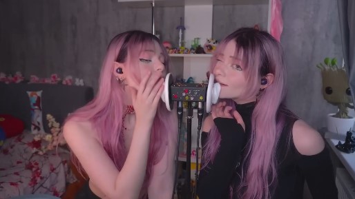 ASMR - 舔耳和嘴的声音 _ LinaNeyeon